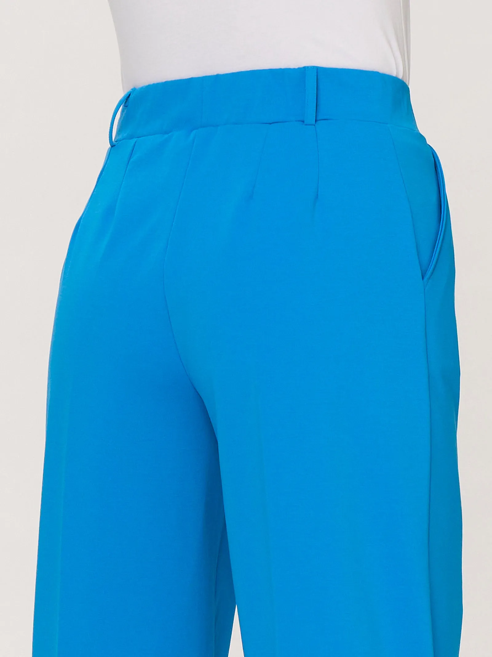 Pantalone ampio con tasche in Compact Light - Ibiza Blue