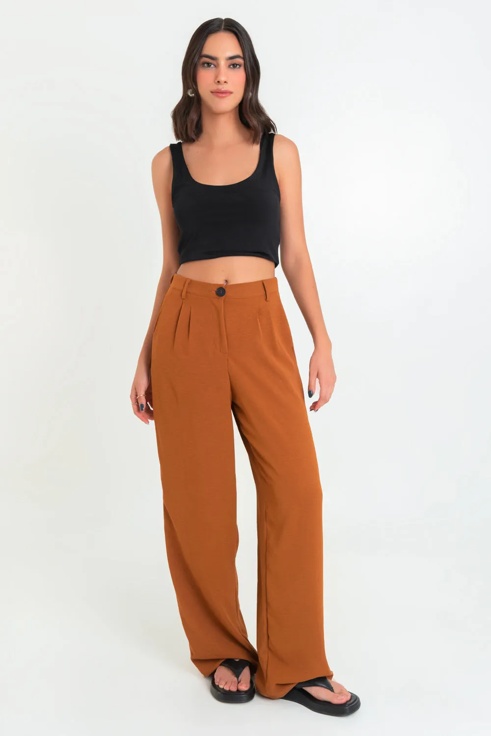 Pantalón fluido fit wide leg con pinzas