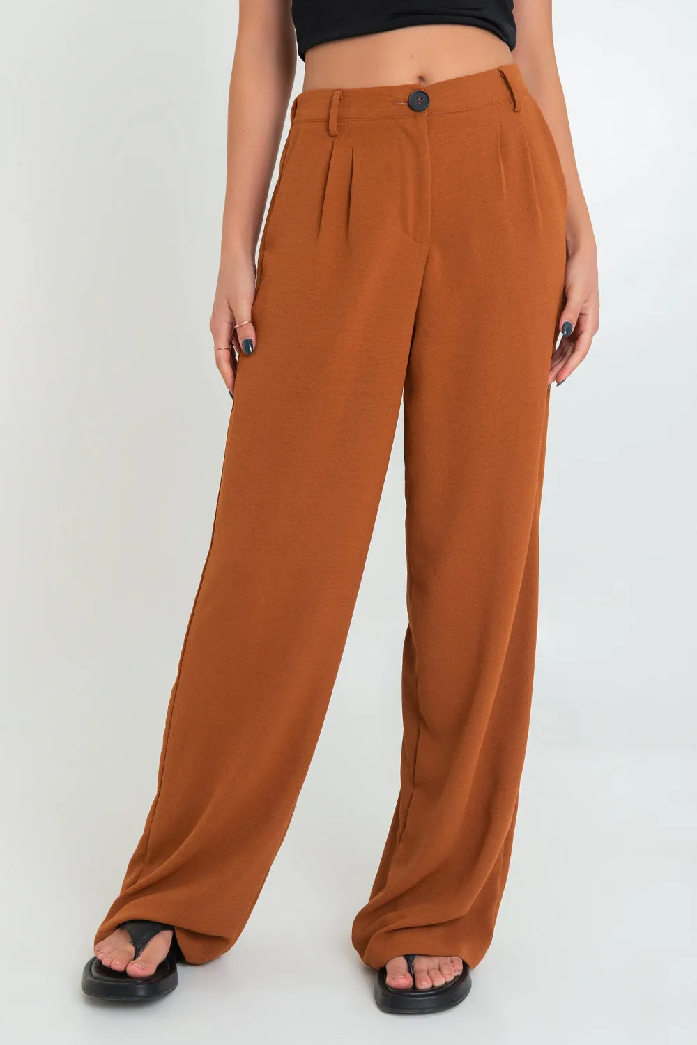 Pantalón fluido fit wide leg con pinzas