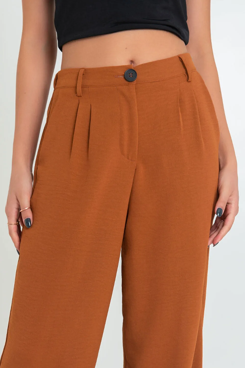 Pantalón fluido fit wide leg con pinzas