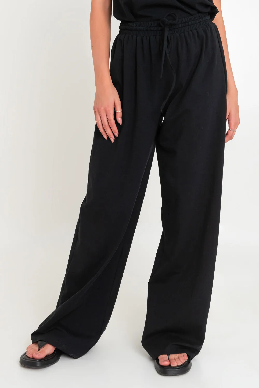 Pantalón wide leg fit cintura alta elástica con jareta