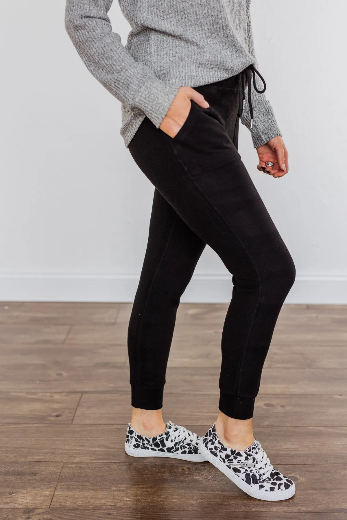 Warm Thoughts Super Soft Joggers- Black